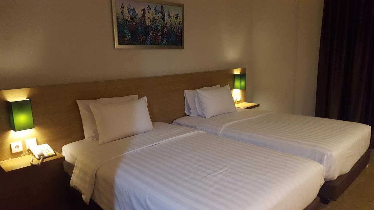 Grand Tembaga Hotel Тимика Экстерьер фото