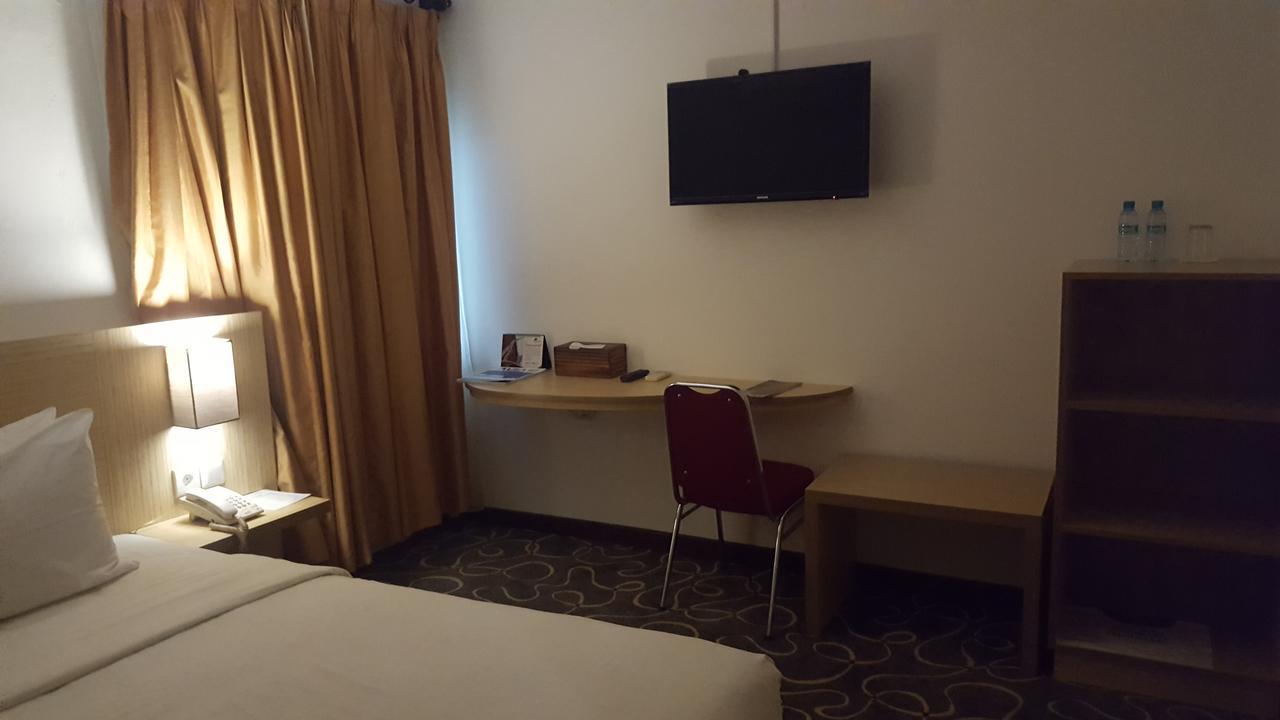 Grand Tembaga Hotel Тимика Экстерьер фото