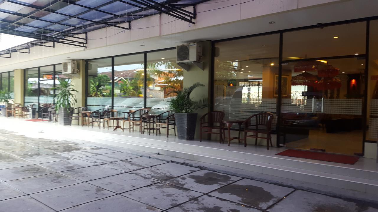 Grand Tembaga Hotel Тимика Экстерьер фото