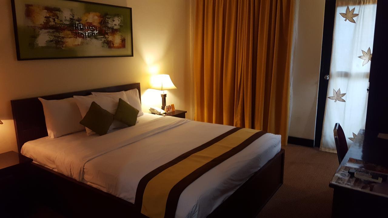Grand Tembaga Hotel Тимика Экстерьер фото