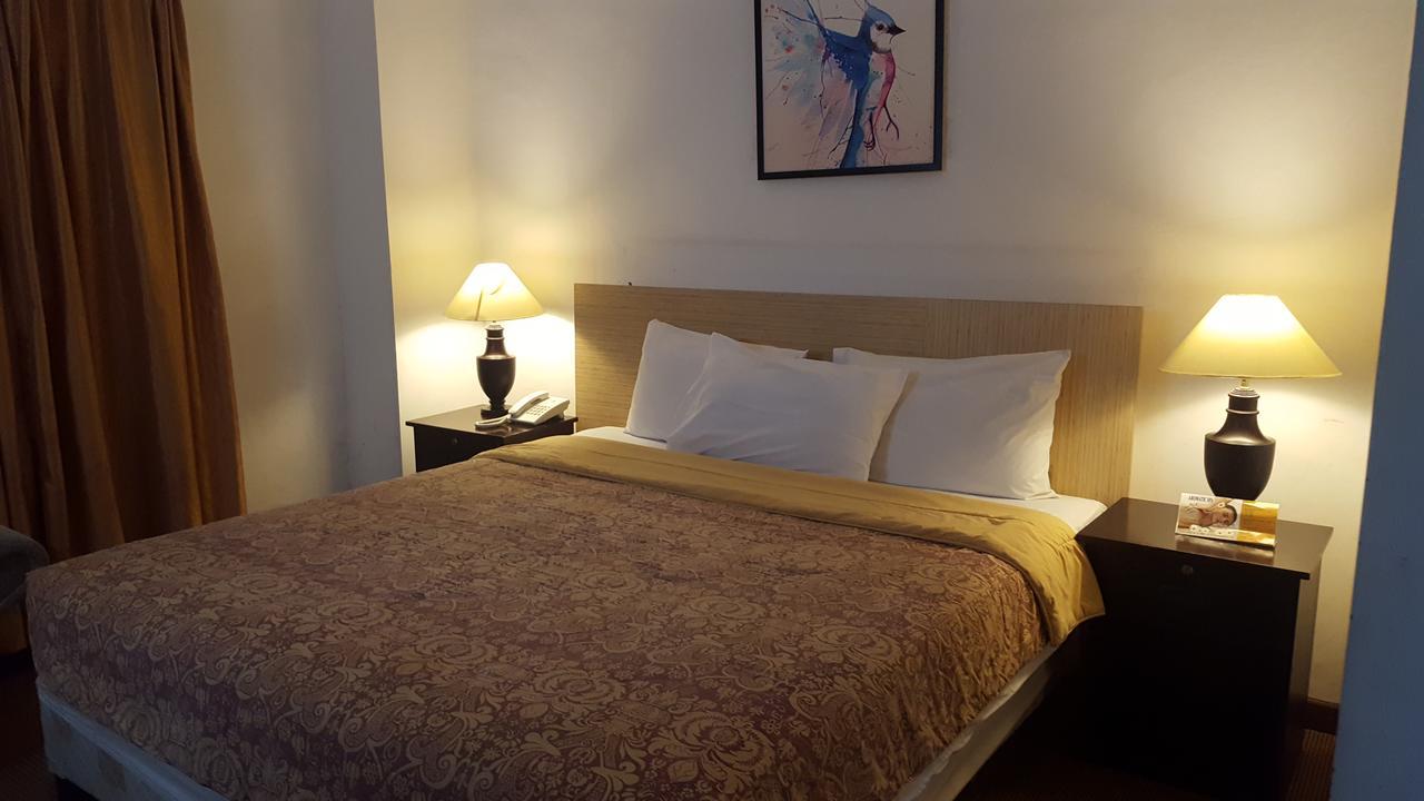 Grand Tembaga Hotel Тимика Экстерьер фото