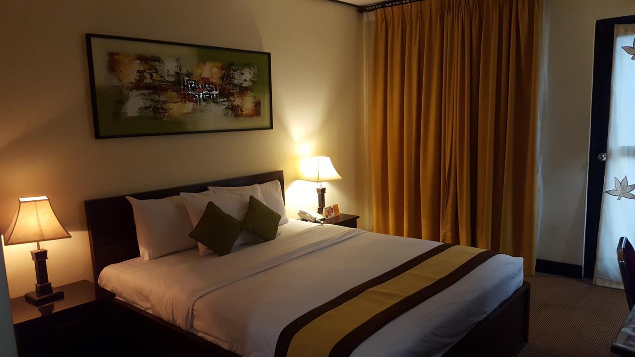 Grand Tembaga Hotel Тимика Экстерьер фото
