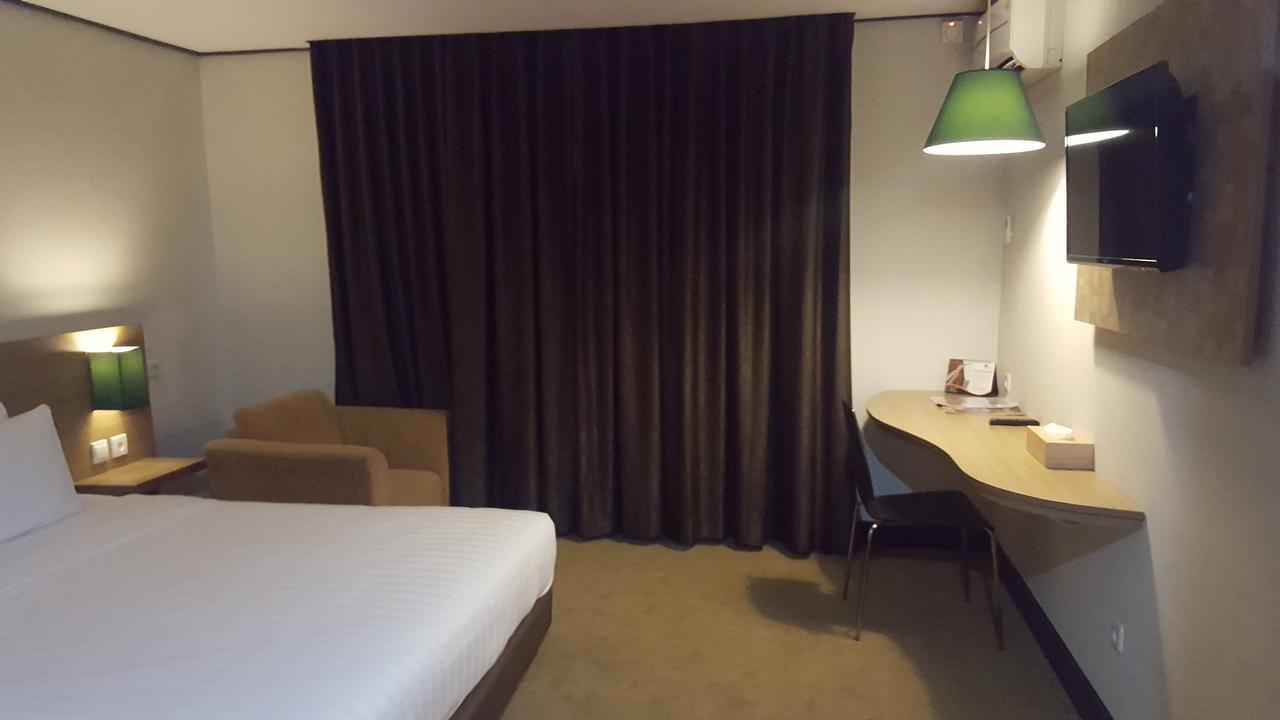 Grand Tembaga Hotel Тимика Экстерьер фото