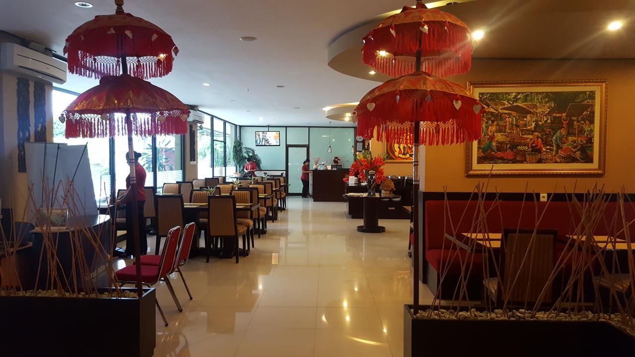 Grand Tembaga Hotel Тимика Экстерьер фото